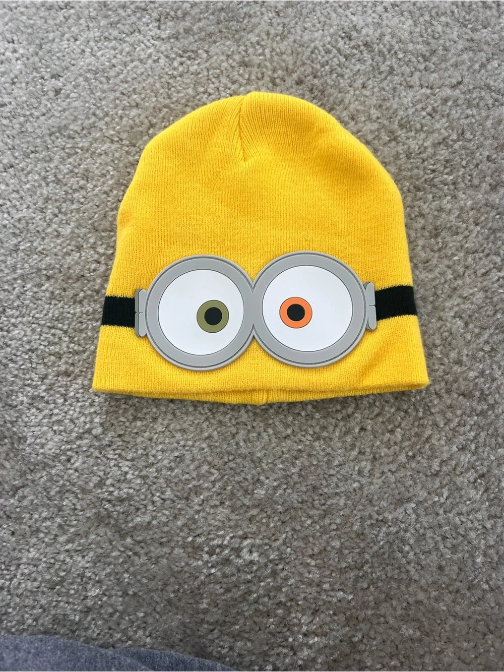 Minions Bob Beanie Yellow 3D Goggles Two-Tone Eyes Knit Hat OS